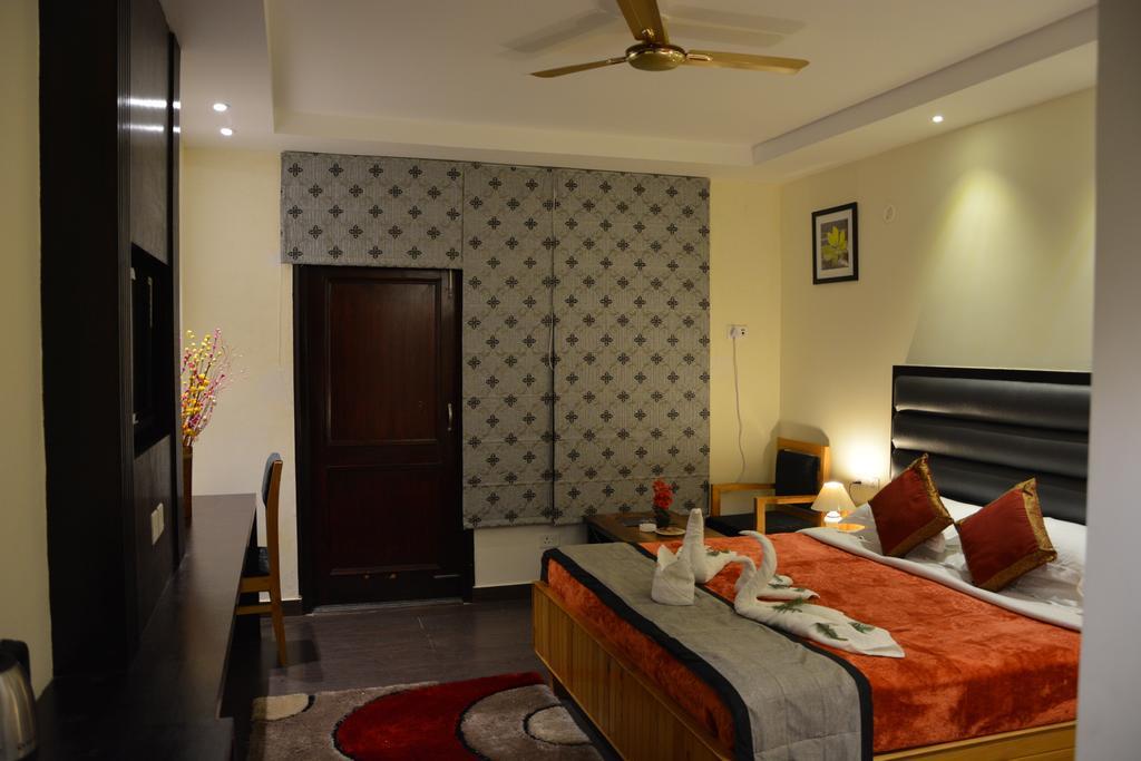 Harshikhar Hotel Бхімтал Екстер'єр фото