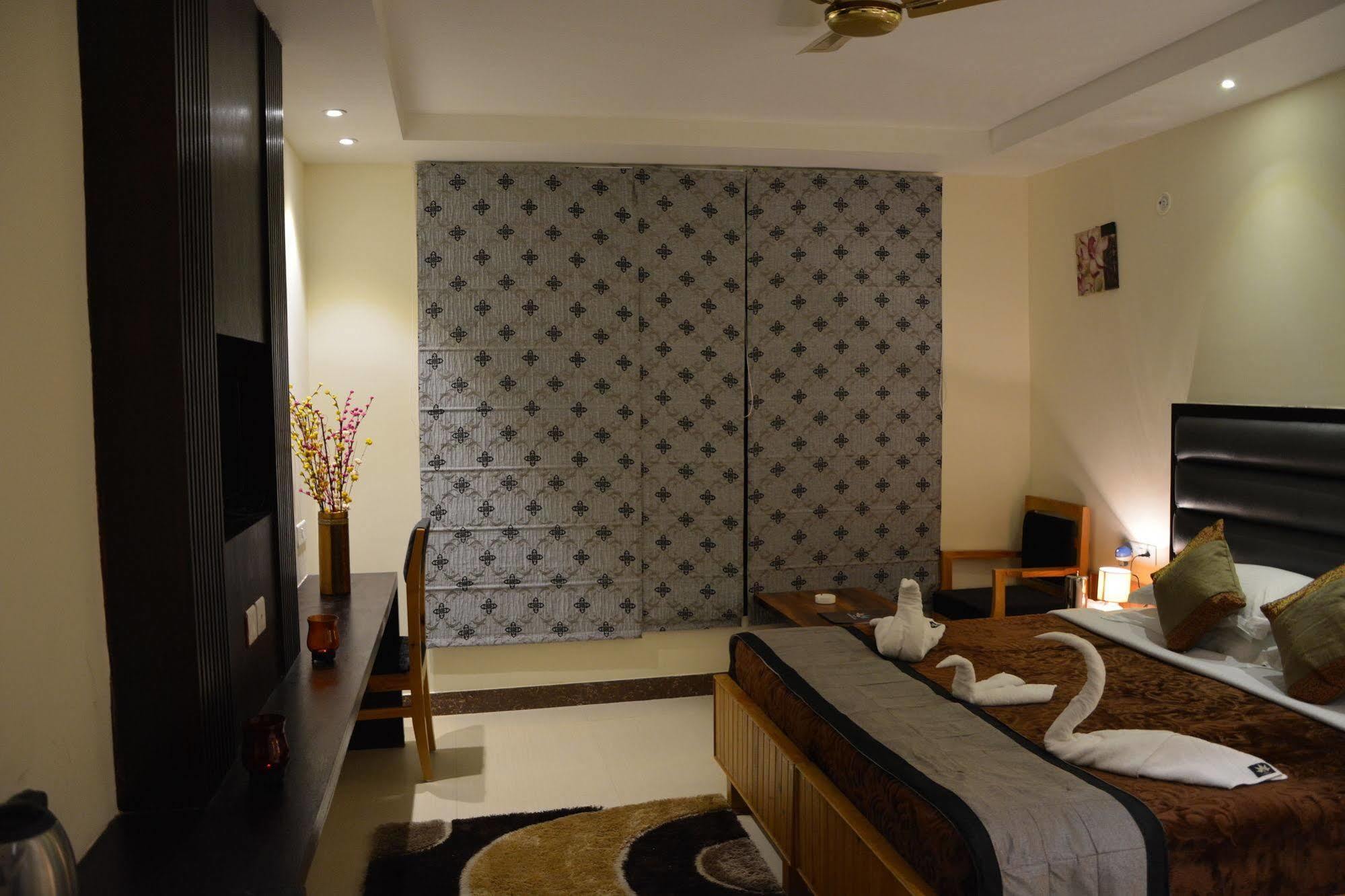 Harshikhar Hotel Бхімтал Екстер'єр фото